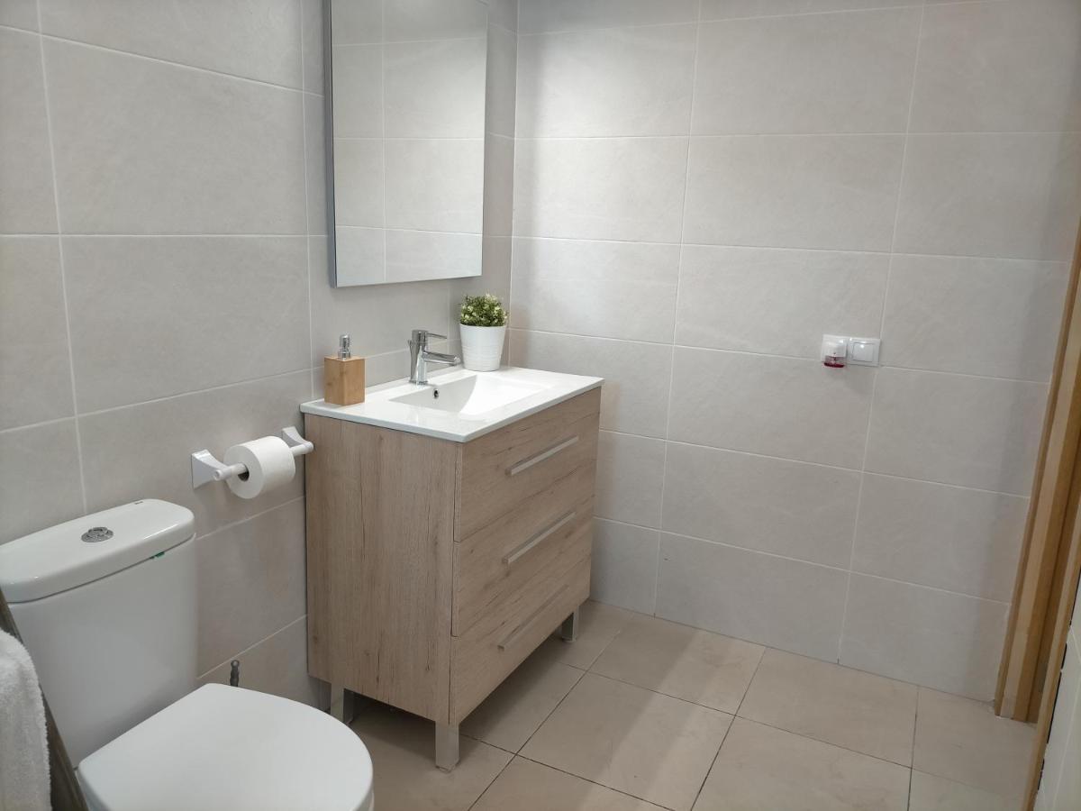 Apartamento Loft, Jardin Y Piscina Privada Romanya de la Selva Ngoại thất bức ảnh